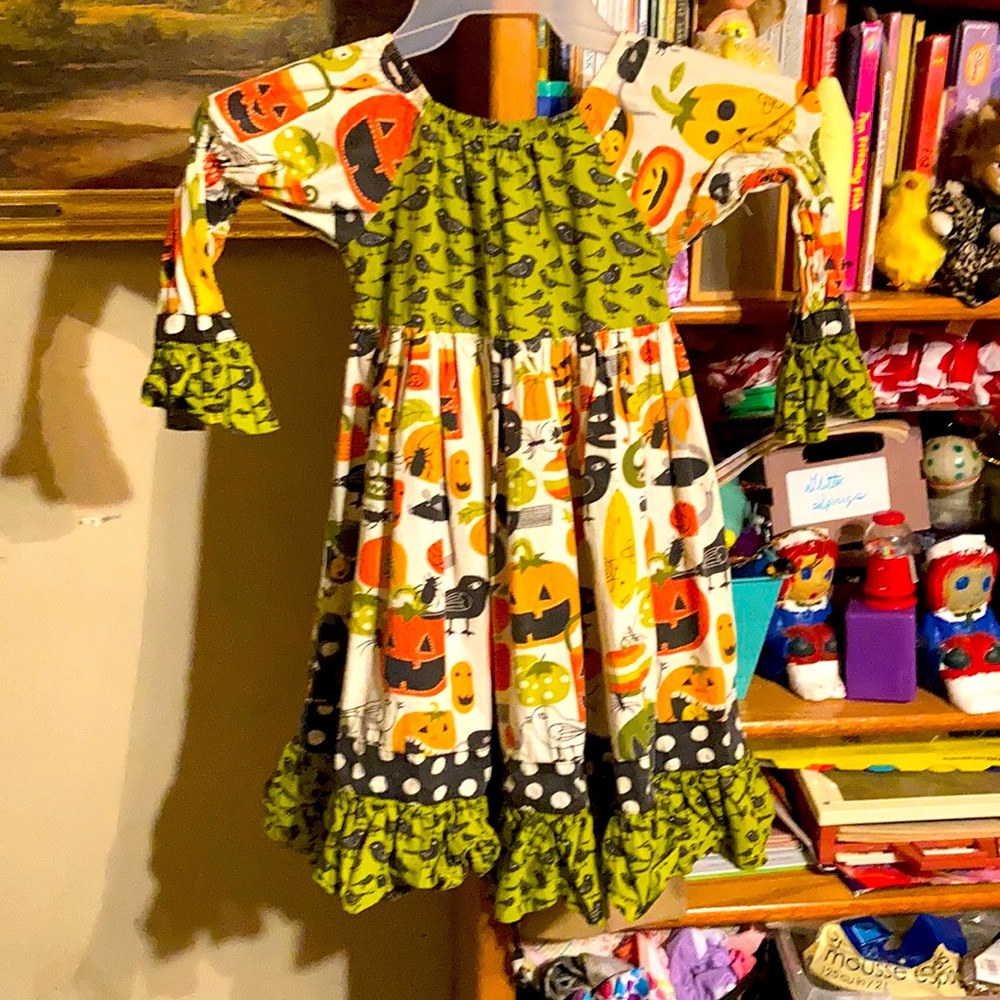 Size 7 cute little girls handmade Halloween dress